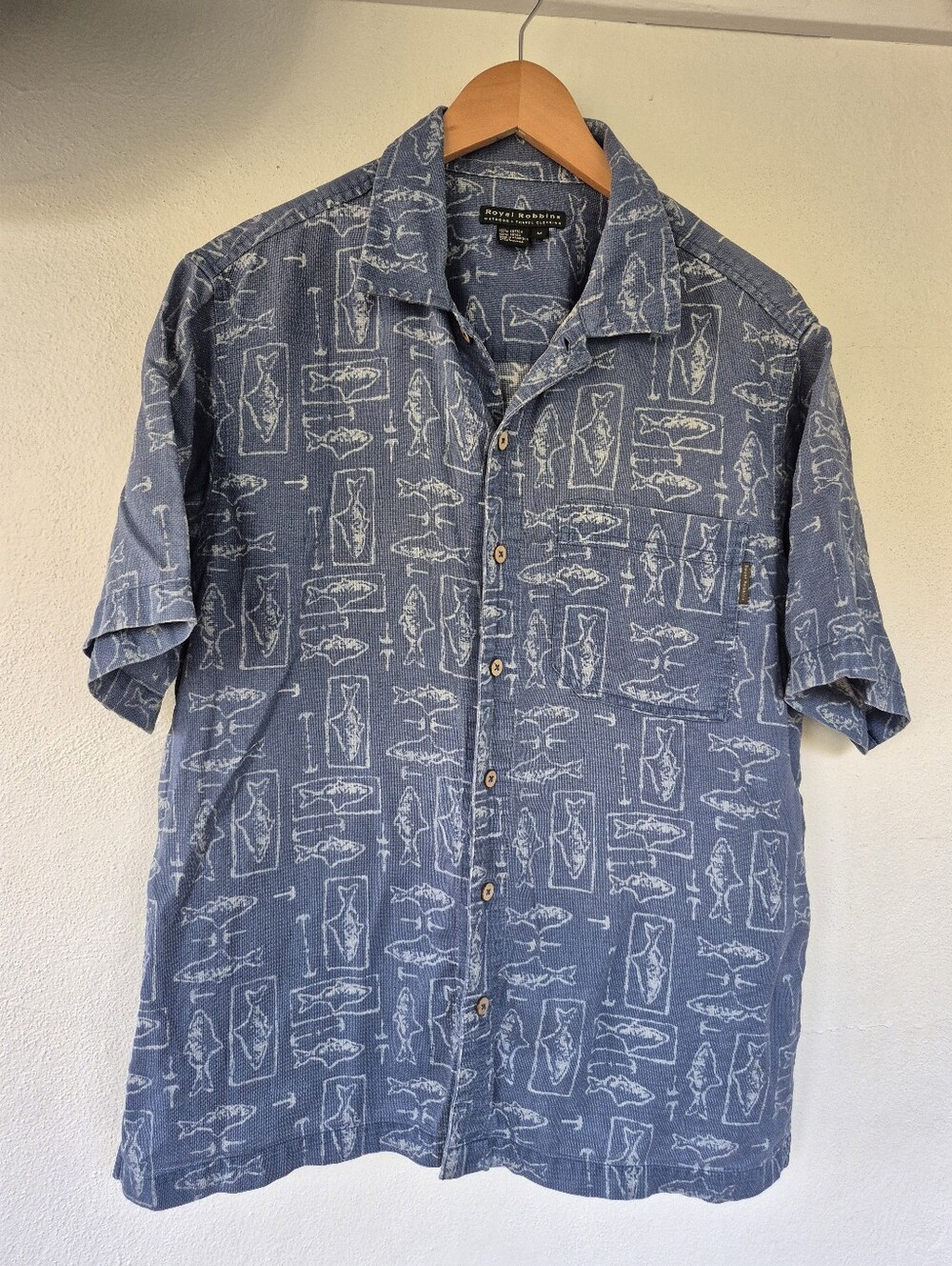 Royal Robbins 100% Cotton Fish Motif Fisherman Shirt Mediun